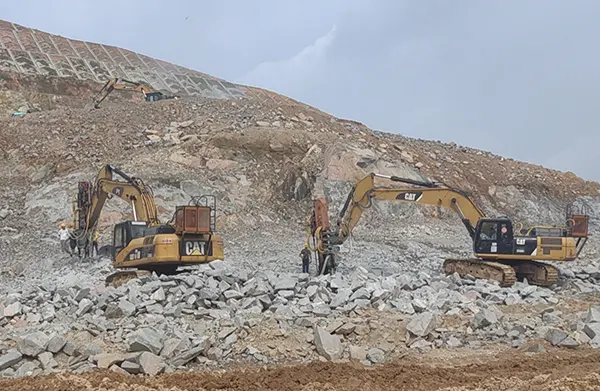 Rock Splitter for Excavator